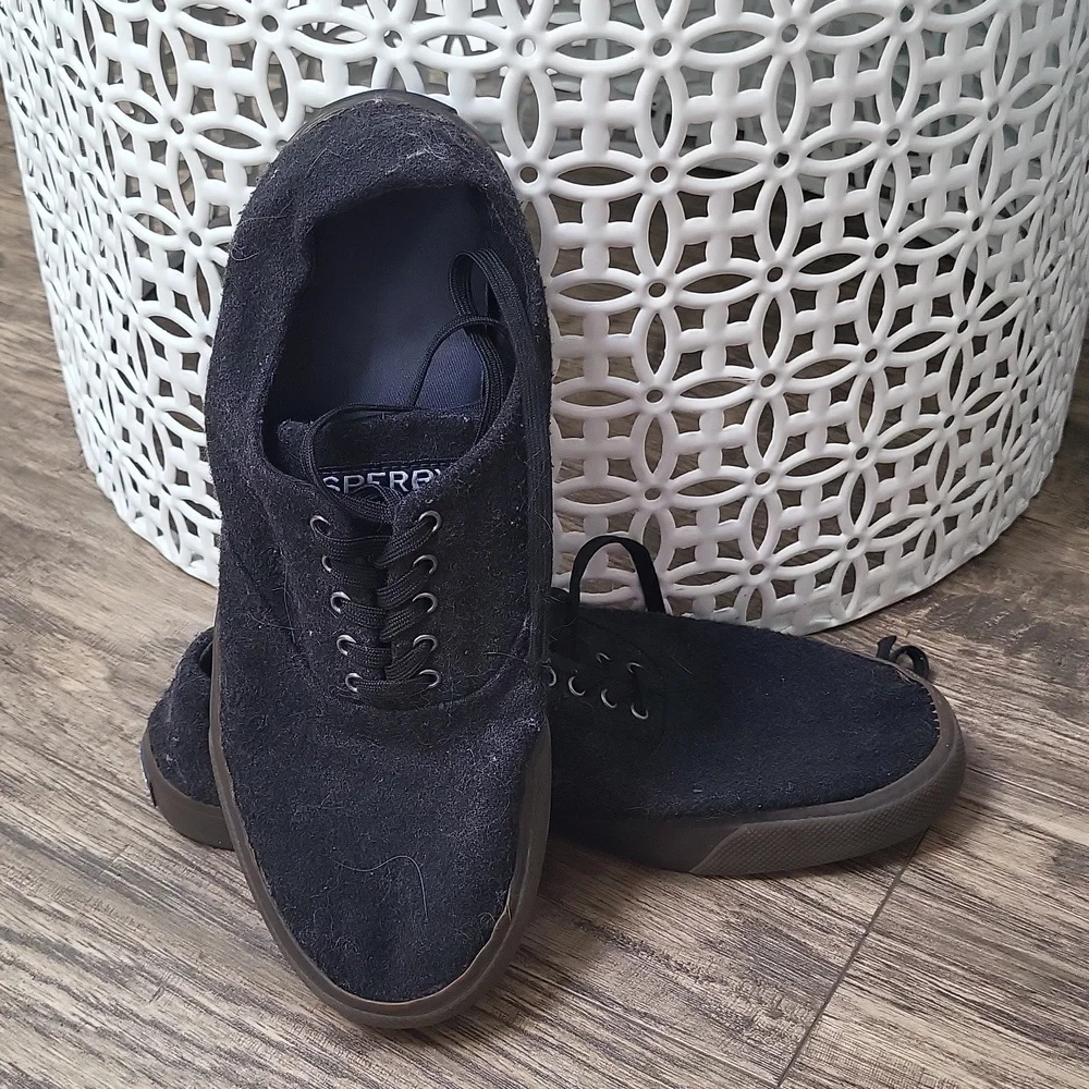 Sperry - Picture 1 of 5